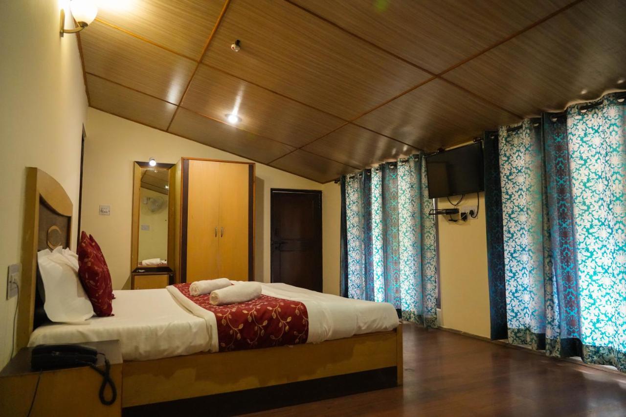 Hotel Grass Land Manāli エクステリア 写真